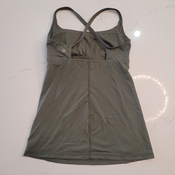 Lululemon Athletica tank-top - size 4 - Picture 6 of 10